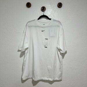 Womens Nike White Oversized Fit White T-Shirt - Size Small